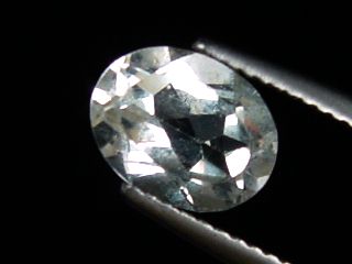 White Topaz 2,46 Ct. oval Brazil