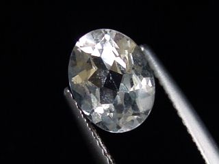 White Topaz 2,44 Ct. oval Brazil