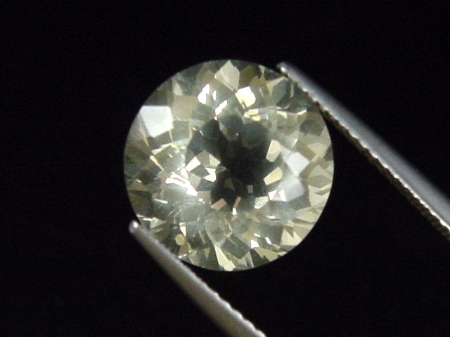 Orthoclase 6,20 Ct. fine round - Itrongay, Madag.