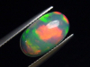 Opal / Edelopal 3,42 Ct. feinste Qualität - 15 x 9 mm Oval Cabochon